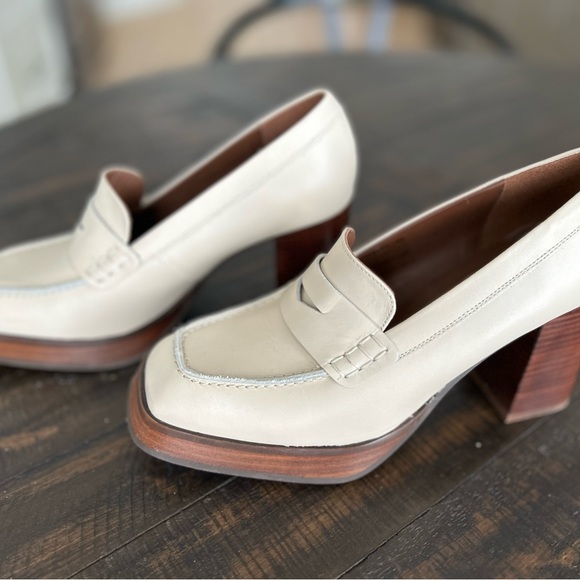 Aloha Loafers - Picture 2 of 8